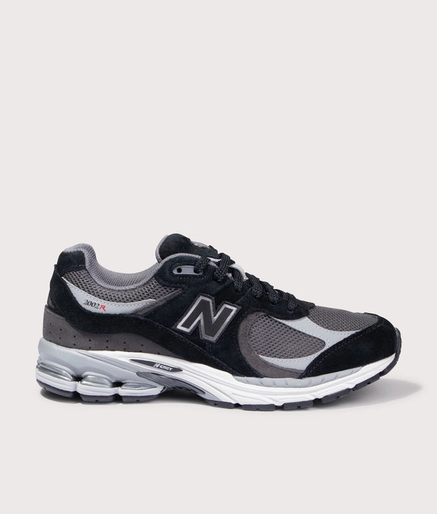 New Balance Mens 2002R Sneakers
